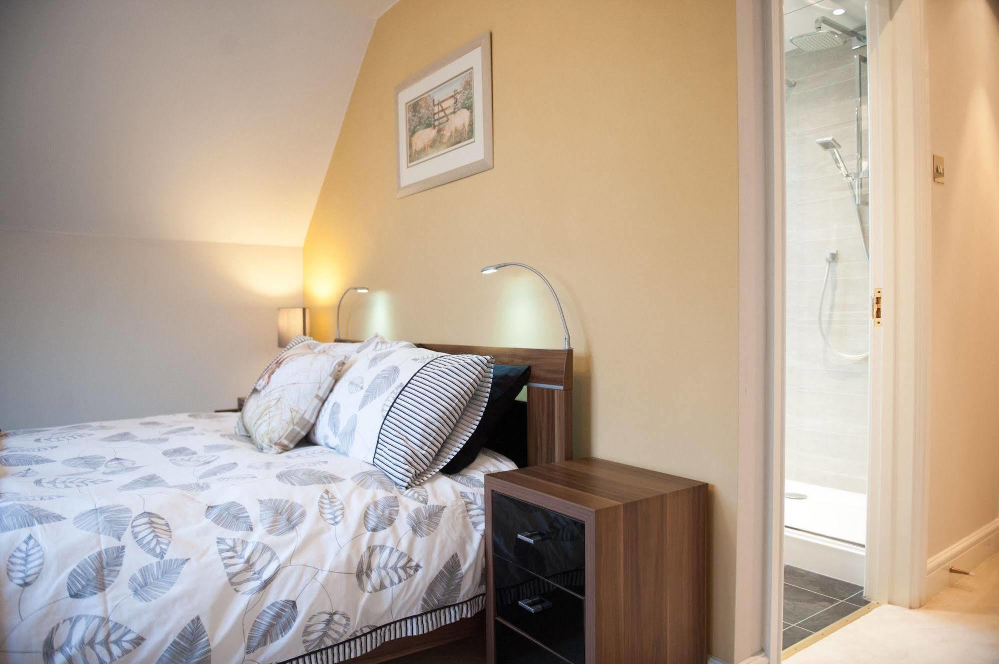 Homelands Apartment Cheltenham Buitenkant foto
